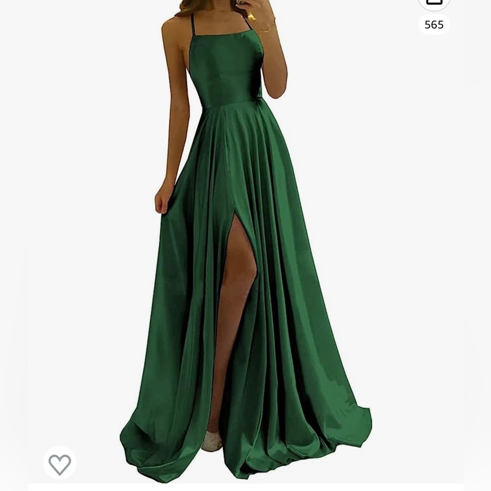 Emerald Green Women’s Prom Dress with Pockets and A Cross Tied Back